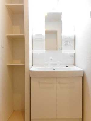 【洗面所】 | アルヴィータ | 忙しい朝には欠かせない洗面所です