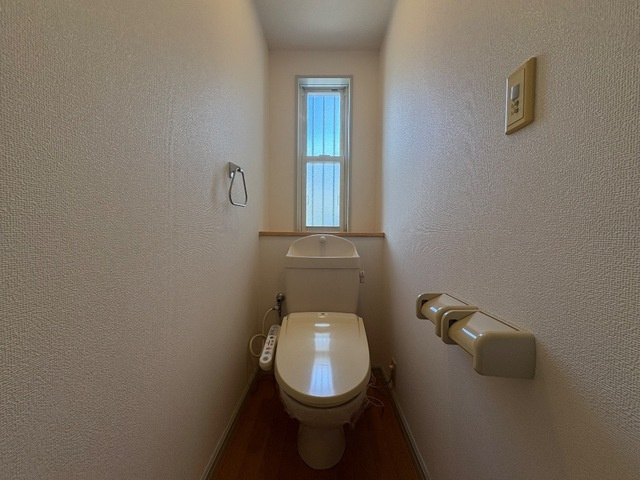 アクアB棟のトイレ|※同タイプの部屋写真です