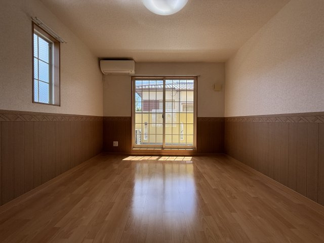 メゾンダイコー石橋の居間・リビング