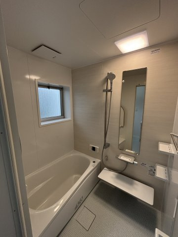 田名戸建の浴室