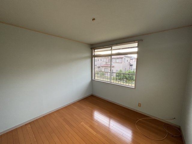 田名戸建の居間・リビング