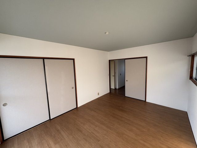 田名戸建の居間・リビング