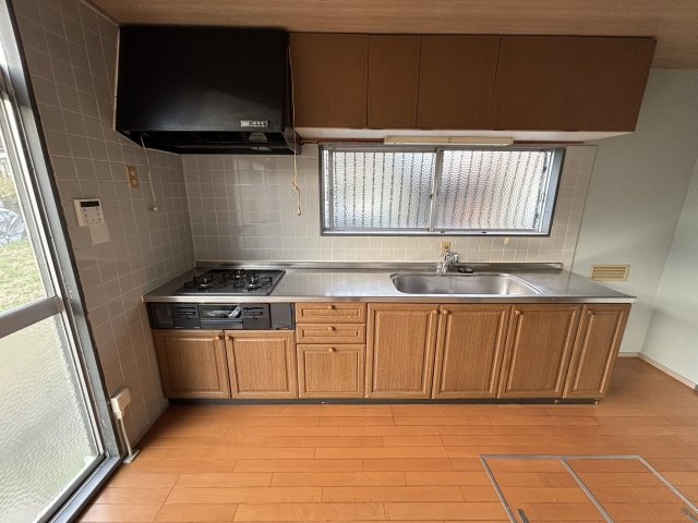 田名戸建のキッチン