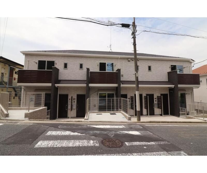 ブランシール山手の駐車場