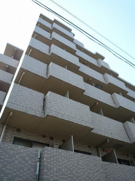 ルーブル都立家政弐番館の外観