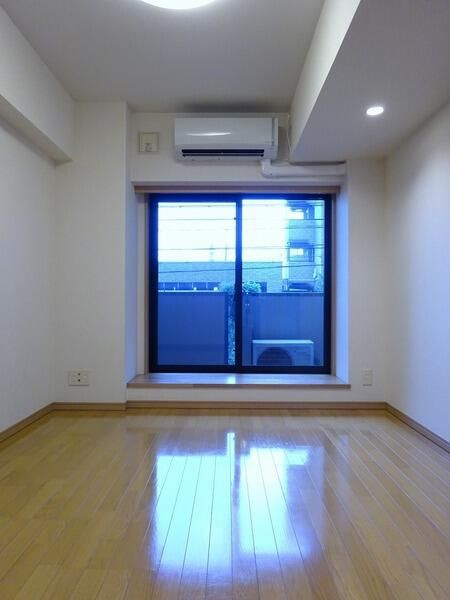 ルーブル都立家政弐番館の居間・リビング