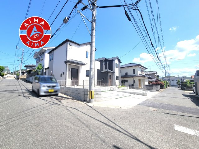 福岡市東区青葉6丁目第1-2棟（B号棟）の前面道路含む現地写真|見学の時間などお気軽にお問い合わせ下さい。