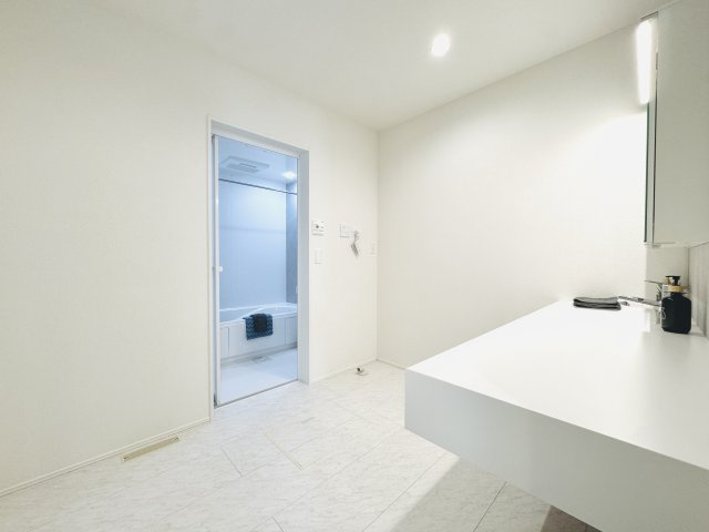 LIGNAGE 館林市高根町第1期　新築住宅3号棟の独立洗面台
