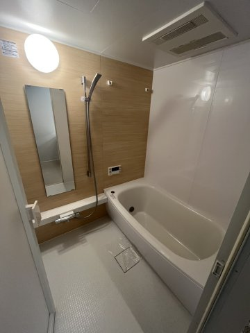 koishikawaコロンの浴室