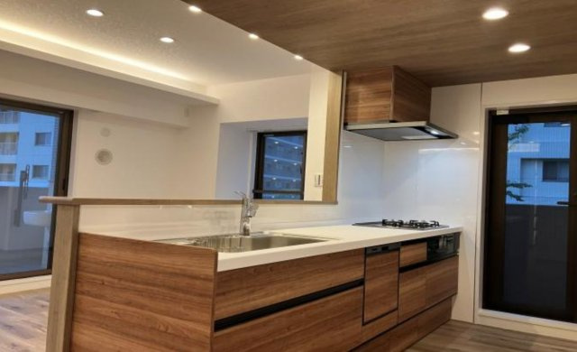 コスモシティ能見台7番館【仲介手数料無料】のキッチン