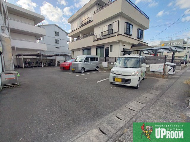 第二メゾンショーホーの駐車場