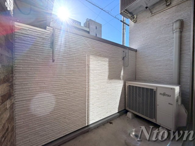 【バルコニー】 | CASA1 | 陽当たり良好なバルコニーです