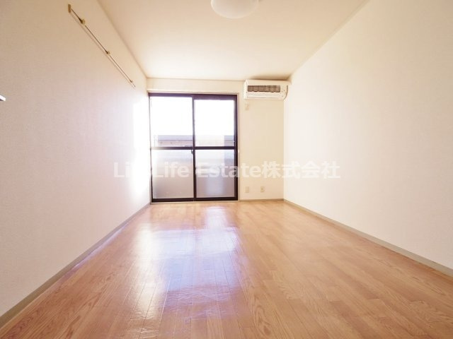 ドミールA棟の居間・リビング