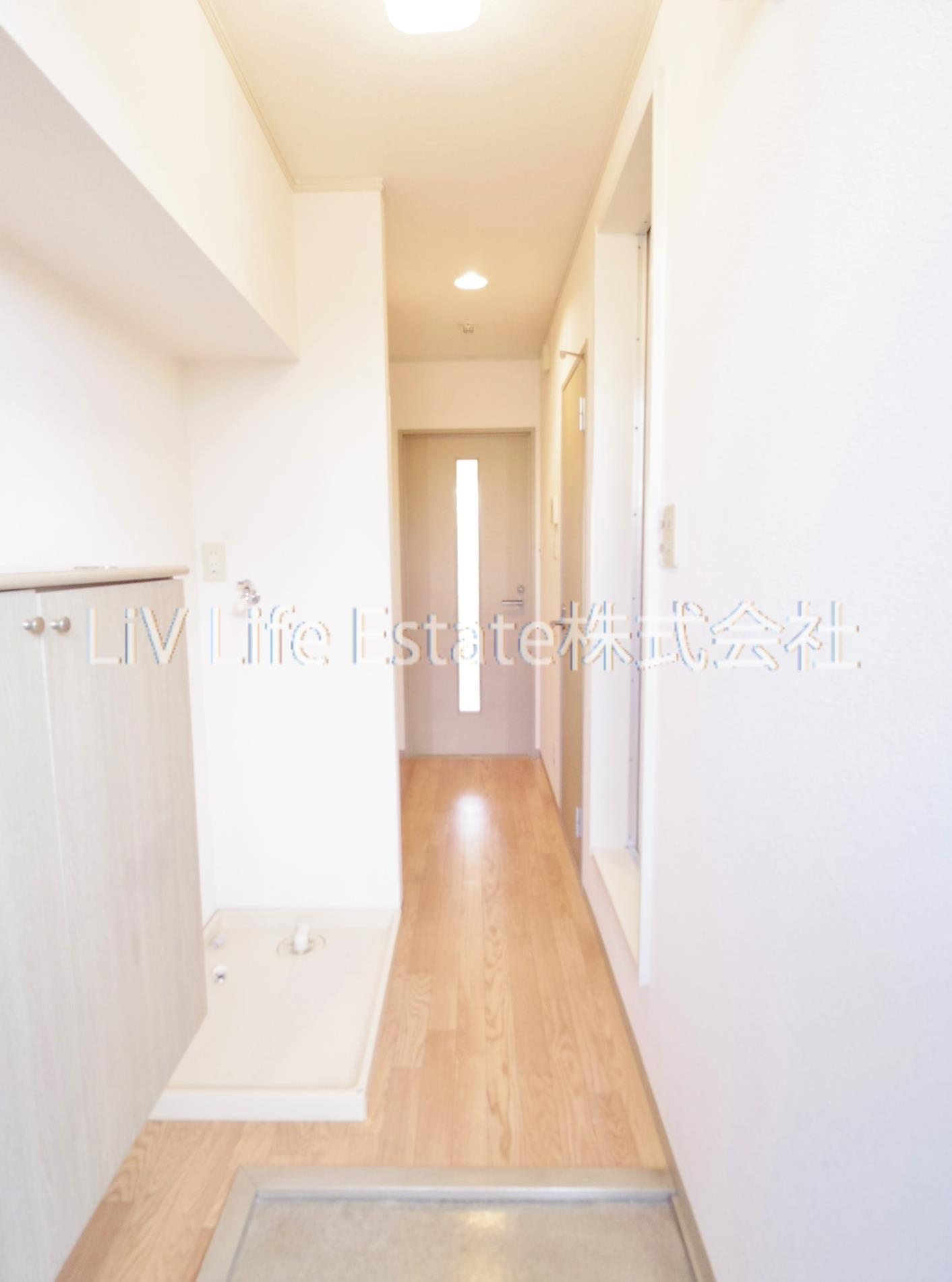 ドミールA棟の玄関