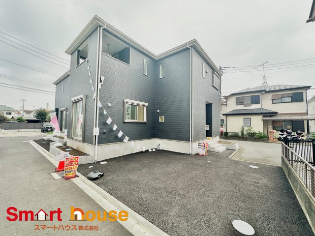 相模原市緑区上九沢第22　新築3棟の外観|お住まいの前面道路が広いと駐車が楽になり、陽当たりも遮られないので明るく居心地の良いお家になります♪