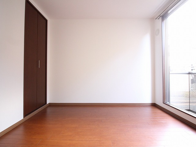 プリモベント長岡天神の洋室