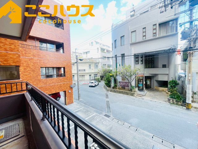 ライオンズマンション泊の展望