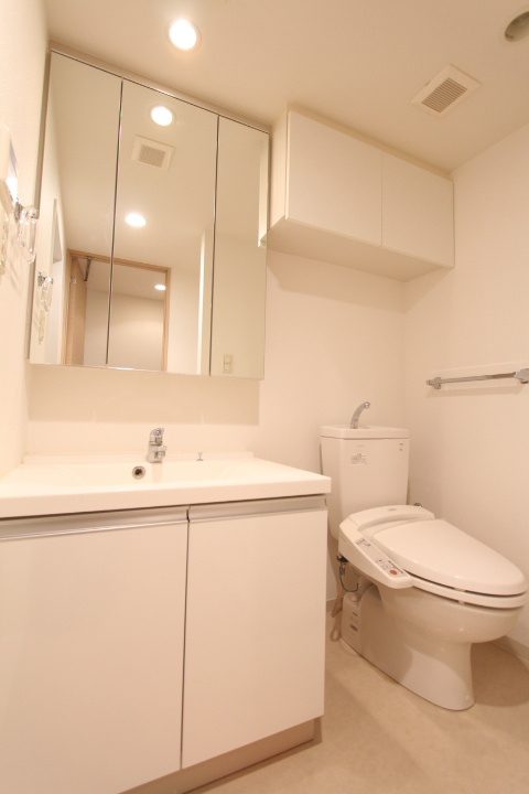 プライムアーバン用賀　ペット相談　角部屋　オートロックの洗面所