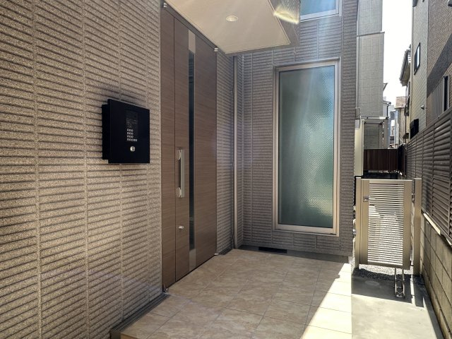 ルナーリア中野のエントランス