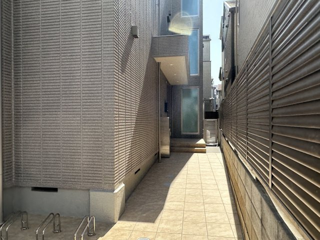 ルナーリア中野のエントランス