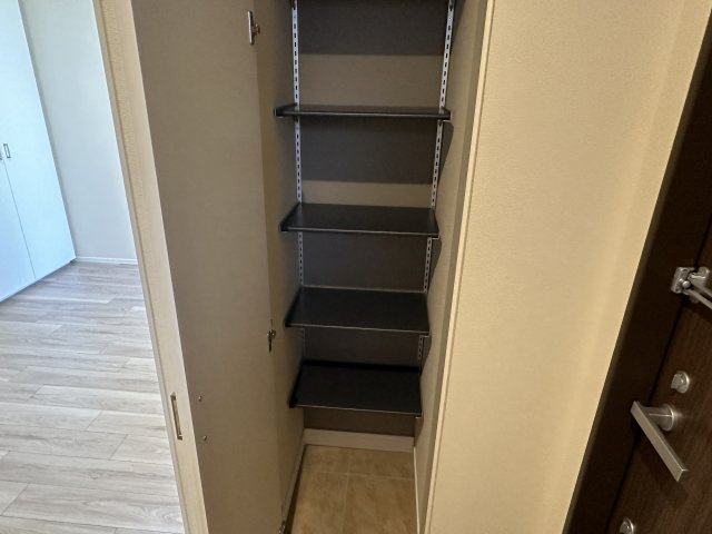 ルナーリア中野の玄関