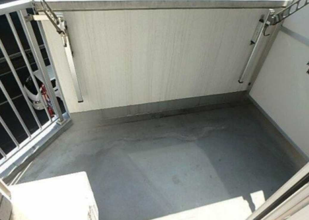 スペーシア池尻大橋　ペット相談　駅近　オートロック　敷金0のバルコニー