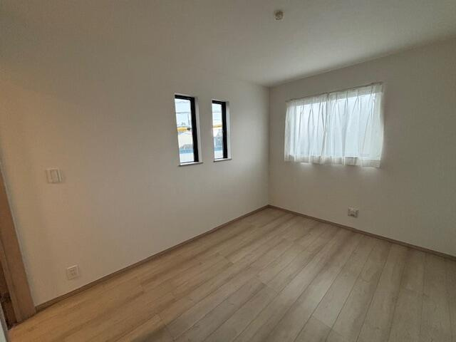 ハートフルタウン上戸祭町２期　新築一戸建ての洋室