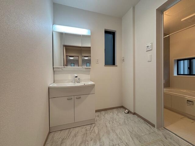 ハートフルタウン上戸祭町２期　新築一戸建ての独立洗面台