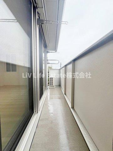 グランテージC（旧D-ROOM芋窪ガレージハウス）のバルコニー