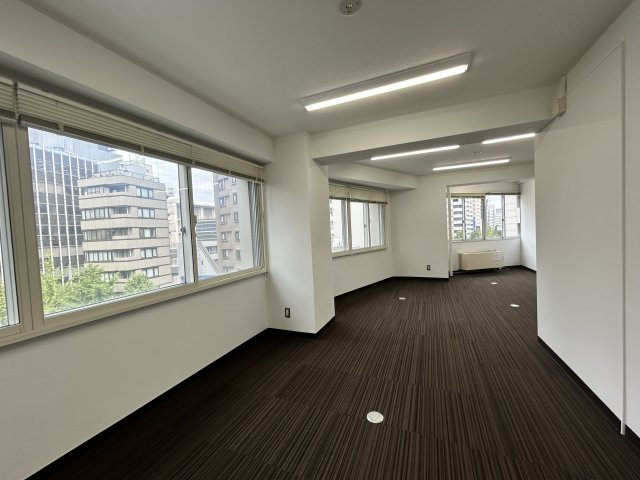 ＡＵＢＥ新川ビル　601の内装