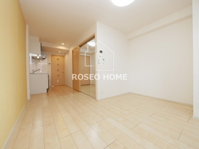 クレインレジデンスの居間・リビング