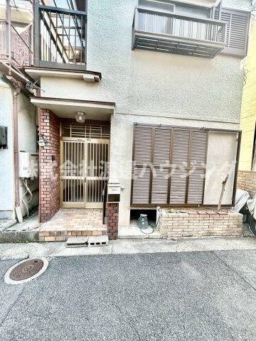 八尾木北3丁目一戸建のエントランス