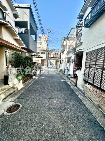 八尾木北3丁目一戸建の周辺