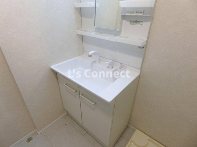 【洗面所】 | ＳＯＬ・ＴＥＬＬＡＺＡ | 朝の支度もスムーズな独立洗面台。