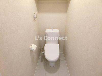 【トイレ】 | ＳＯＬ・ＴＥＬＬＡＺＡ | 温水洗浄便座付きのトイレ。