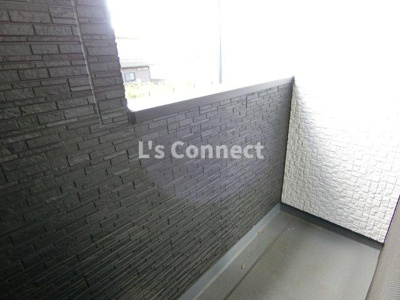 【バルコニー】 | ＳＯＬ・ＴＥＬＬＡＺＡ | 晴れた日には洗濯物もたくさん干せます。