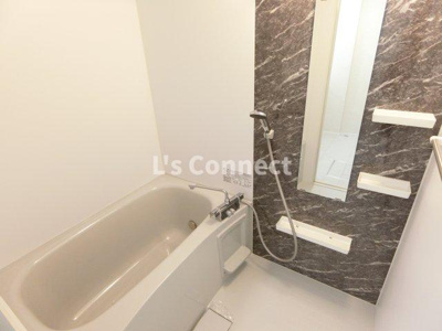 【浴室】 | ＳＯＬ・ＴＥＬＬＡＺＡ | 追焚き、浴室乾燥付きのお風呂。