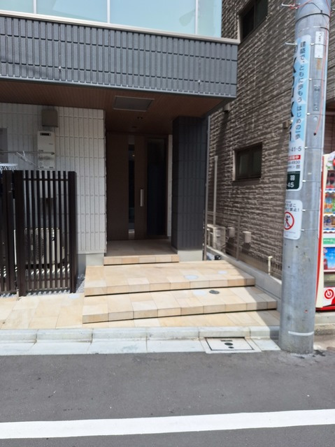 Colza Huit 赤羽のエントランス