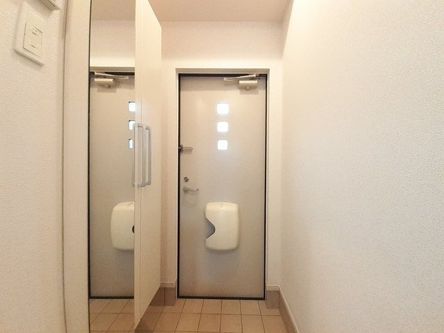 グラース　メゾンの玄関