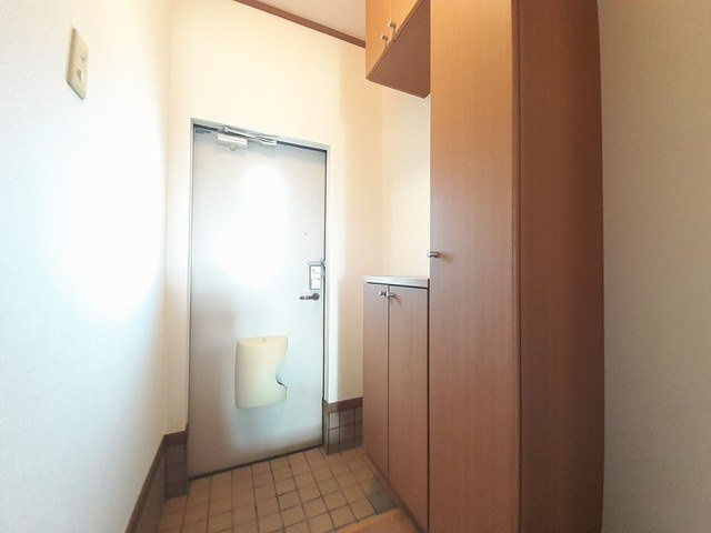 グランシャリオＢの玄関