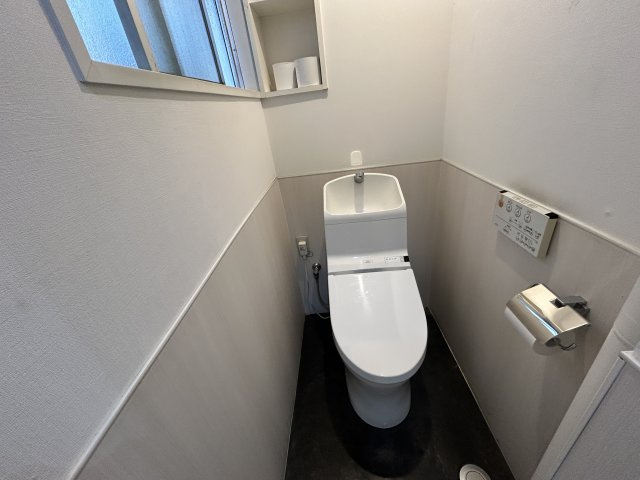 ＡＵＢＥ新川ビル　8Fのトイレ