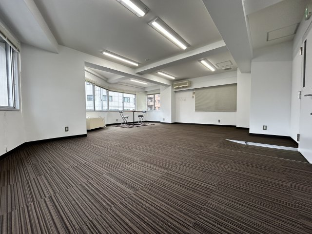 ＡＵＢＥ新川ビル　8Fの内装