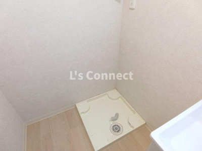 【設備】 | シャルマンヴィラ吉岡 | 室内洗濯機置き場には排水パン付き。