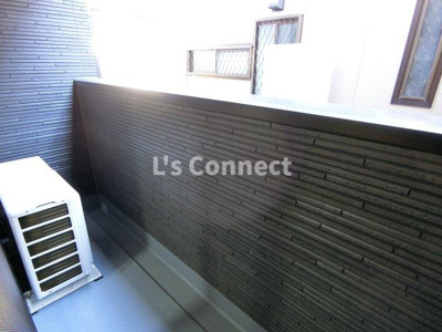 【バルコニー】 | シャルマンヴィラ吉岡 | 晴れた日には洗濯物もたくさん干せます。