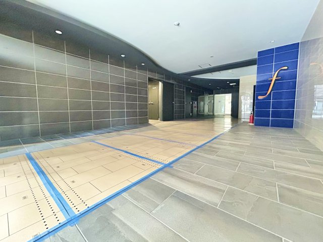 セレニテフラン谷町四丁目のロビー