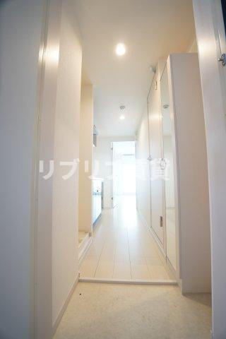 リブリ・若草の玄関