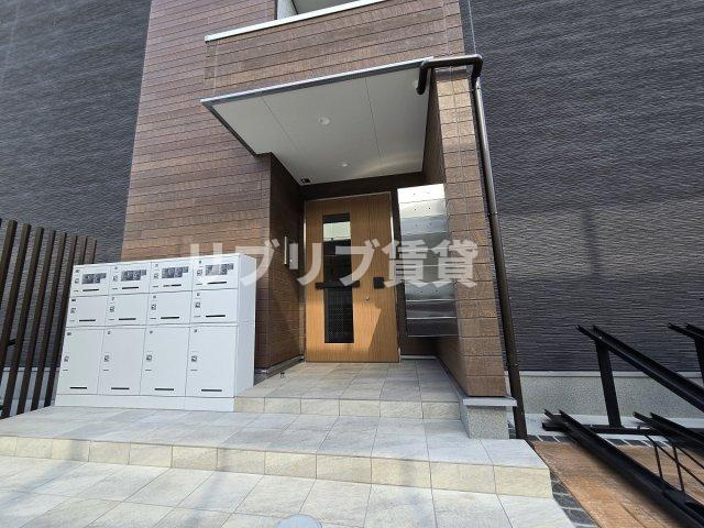 リブリ・若草のエントランス