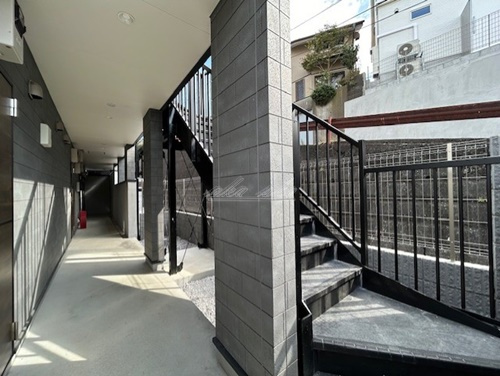 【エントランス】Oasis弘明寺　A棟 