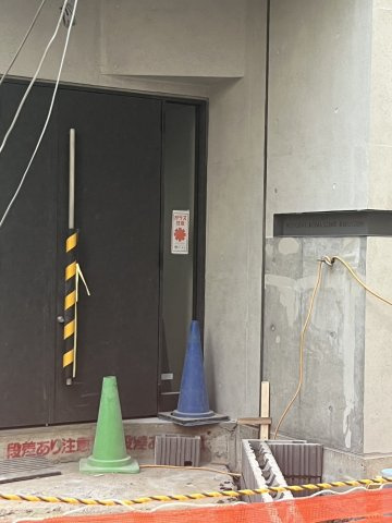 ロイジェント駒込六義園のエントランス