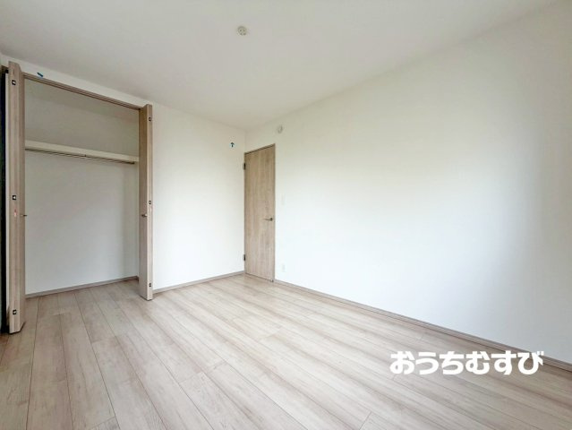 春日井市高森台4丁目（全2棟）の洋室